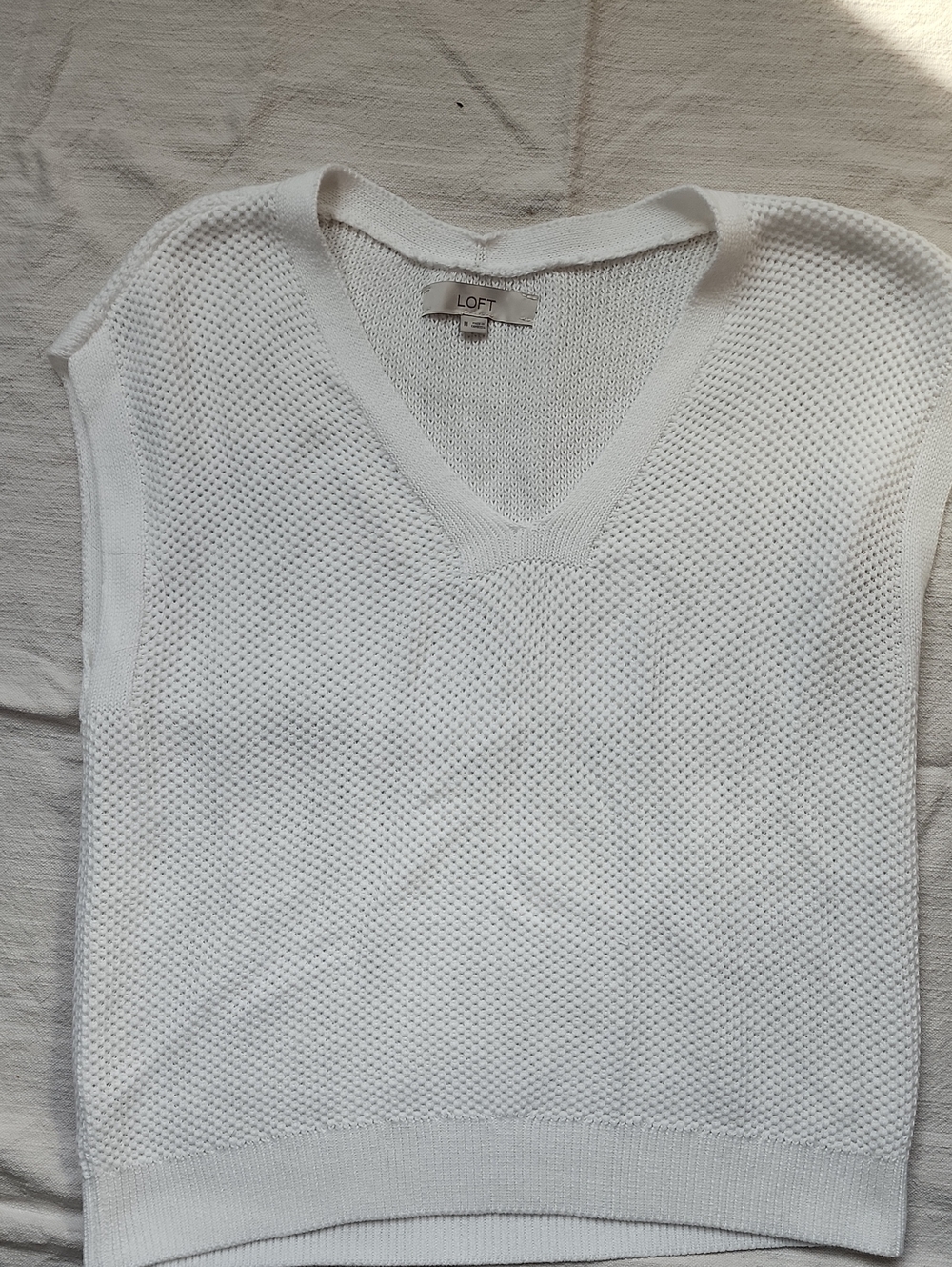 LOFT White V-Neck Sleeveless Knit Shell